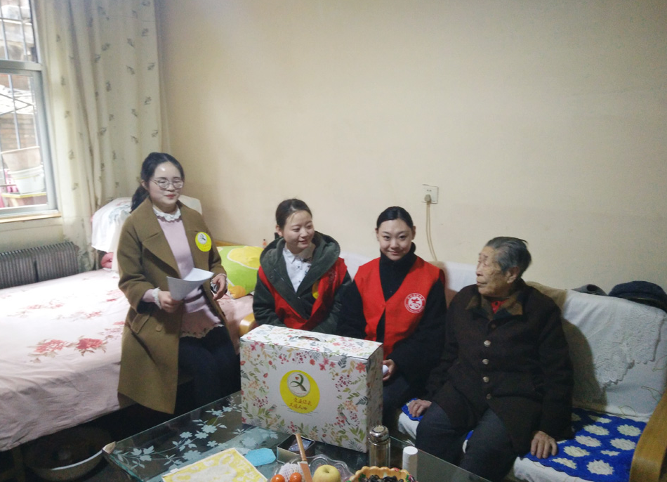 參加義工活動(dòng)